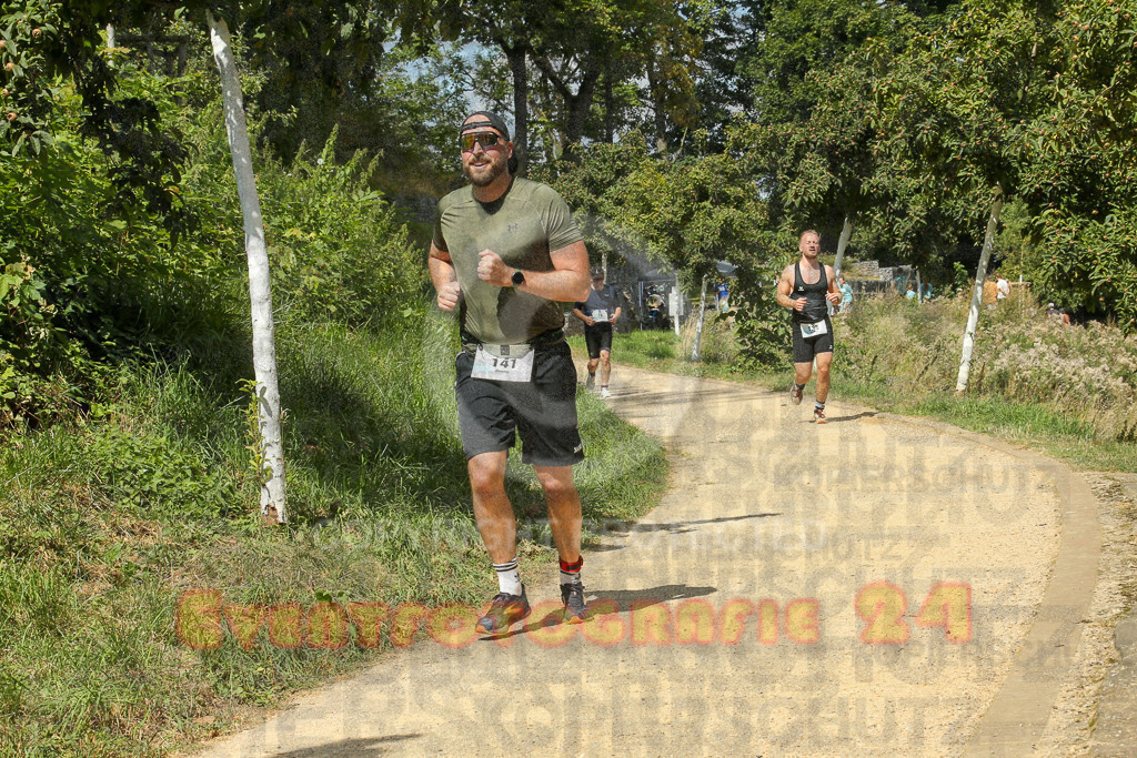 250824_1248_EX1_0580 | Sportfotografie im Rhein-Sieg Kreis, Köln, Bonn, NRW, Rheinland Pfalz, Hessen, etc. Unser Tätigkeitsfeld umfasst den Laufsport vom Volkslauf über den Marathon, Duathlon, Triathon bis zum Ultralauf wie Kölnpfad Ultra oder Schindertrail.