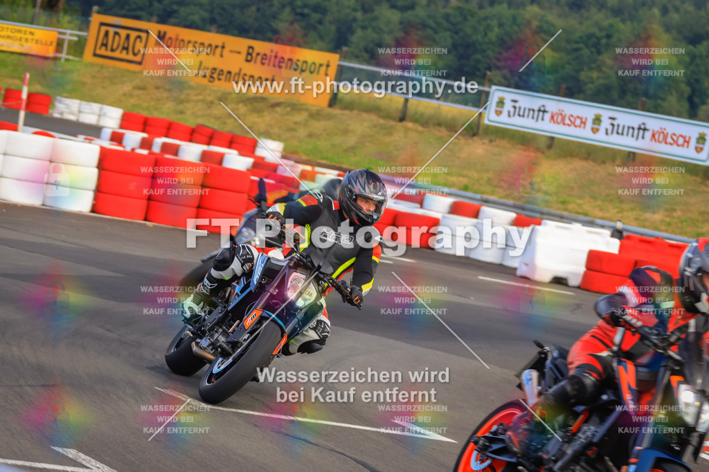_DSK2248 | Hier findet Ihr Bilder von Touristenfahrten auf der Nürburgring Nordschleife oder von anderen Veranstaltungen die ich besucht habe. Viel Spass beim Durch Schauen 