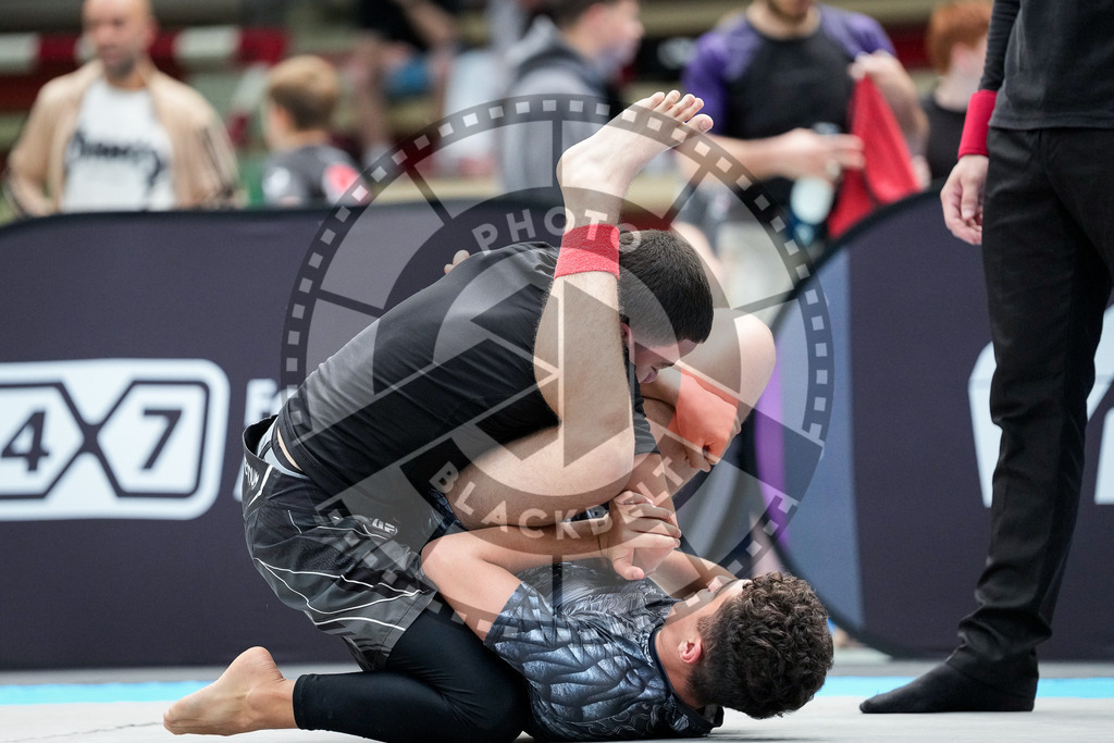 20250920PBB3366 | Athletes compete during the AJP Tour Hamburg International Jiu-Jitsu Championship, on September 20, 2025 in Hamburg, Germany. © Chiara Dazi / photoblackbelt