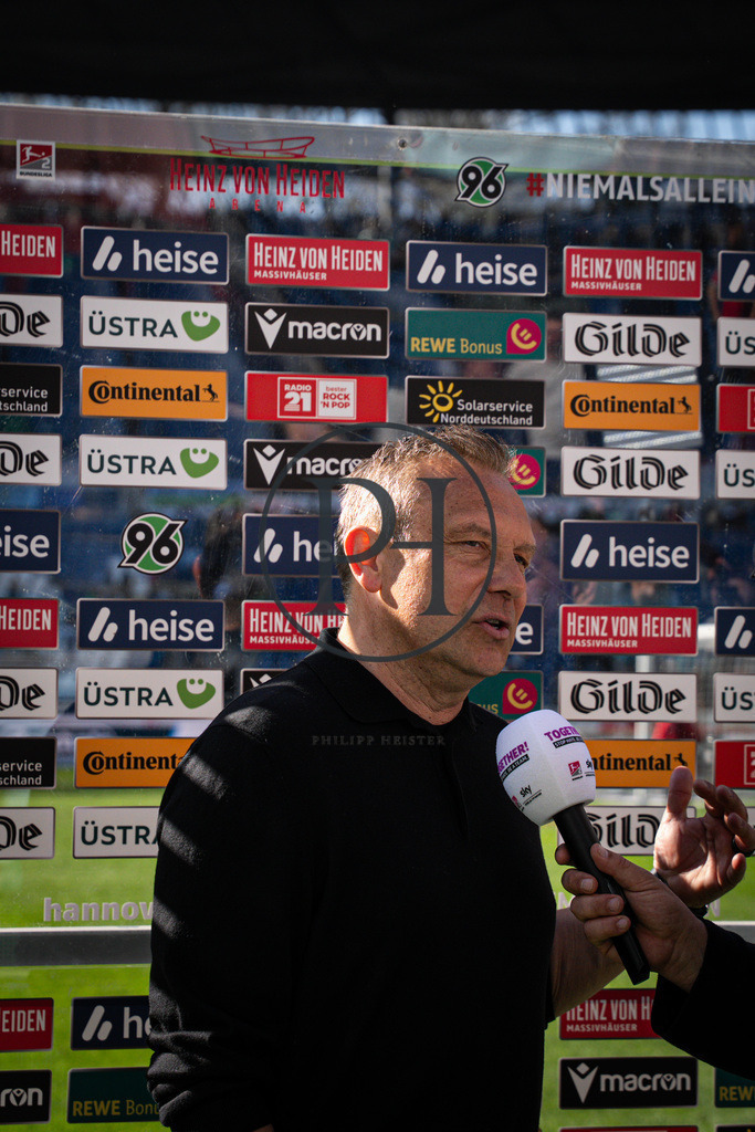 Hannover 96 vs 1. FC Magdeburg – 2. Bundesliga – 29.03.2025 | Szene aus dem 2. Bundesliga-Spiel des 27. Spieltags zwischen Hannover 96 und dem 1. FC Magdeburg am 29. März 2025 in der Heinz von Heiden Arena in Hannover. Endstand: 0:0. Fotografiert von Philipp Heist. - Realisiert mit Pictrs.com