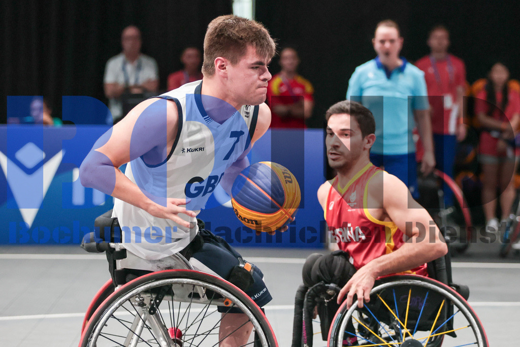 SES_RRG3x320250720-194 | bond - Realisiert mit Pictrs.com