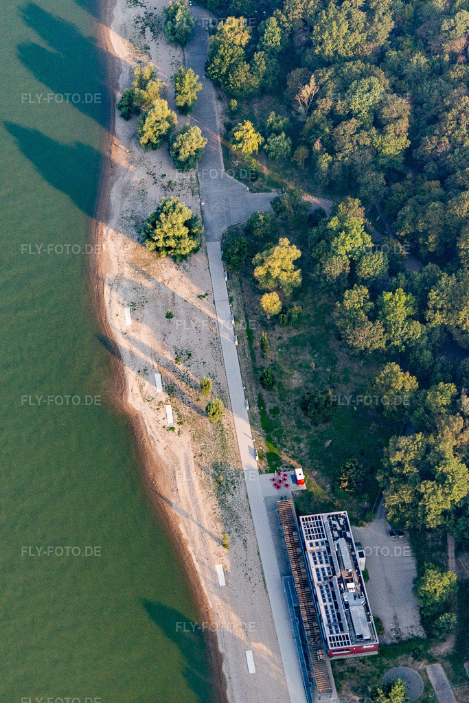 Luftbild: Rhein-Strandbad Mannheim-Neckarau, PURiNO im Ortsteil Niederfeld in Mannheim im Bundesland Baden-Württemberg in Deutschland. Foto: IMG_116859.jpg vom 25.08.2019 durch Werner Riehm/FLY-FOTO.de