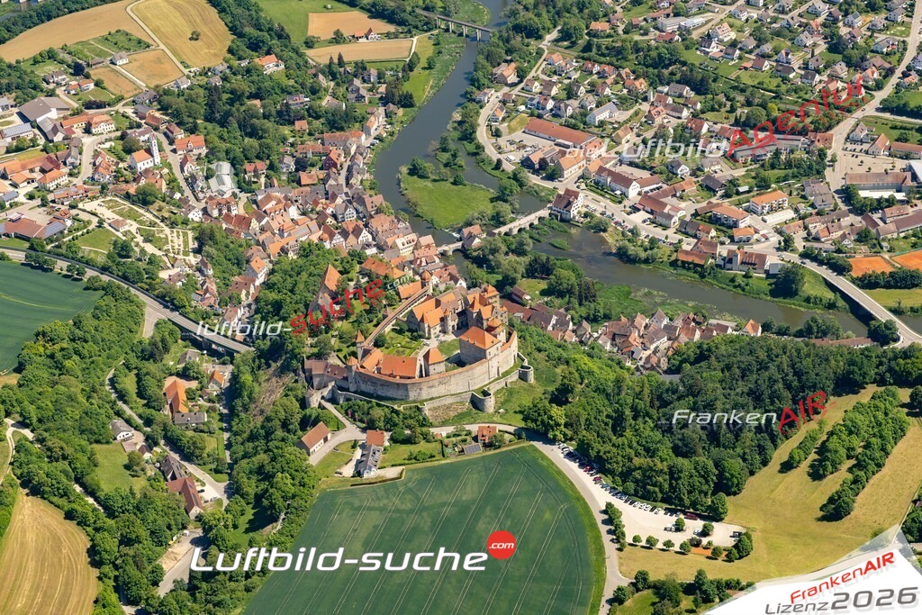 Das Luftbild der Stadt Harburg wurde 2022 vom Flugzeug heraus erstellt (keine Drohnen-Aufnahmen) Aufnahmehöhe ca.450 Meter- hohe Bildauflösung und Druck-Qualität. Garantiert!
