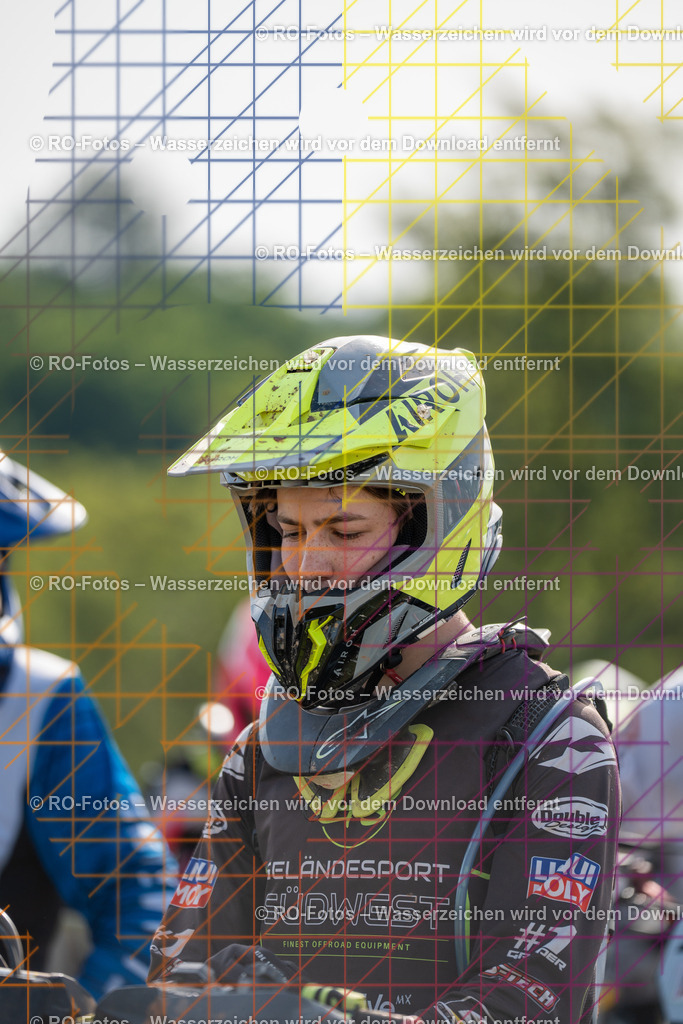 Wolfshausen 4 Lauf -74 | Sportfotografie von RO-Fotos: Motorsport, Motocross, Enduro, Laufveranstaltungen und Triathlon. Professionelle Fotos von Sportlern und Events. - Realisiert mit Pictrs.com