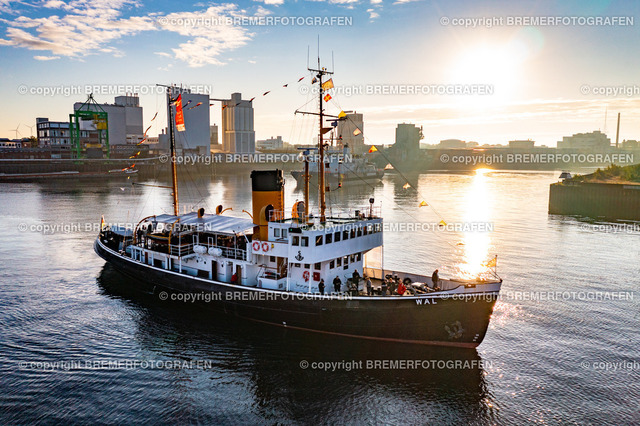 DJI_0160 | 30.09.2022 Drohnenaufnahmen Dt. Schifffahrtstag 2022 Bremen Wendebecken / Weser