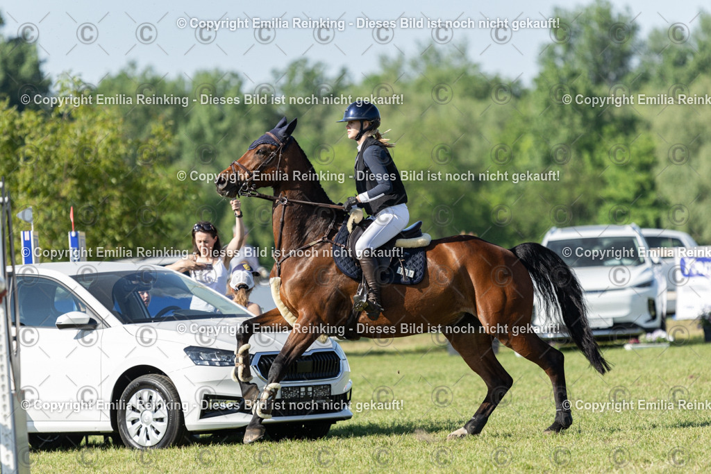 CL5A5536 | Emilia Reinking Fotografie - Realisiert mit Pictrs.com