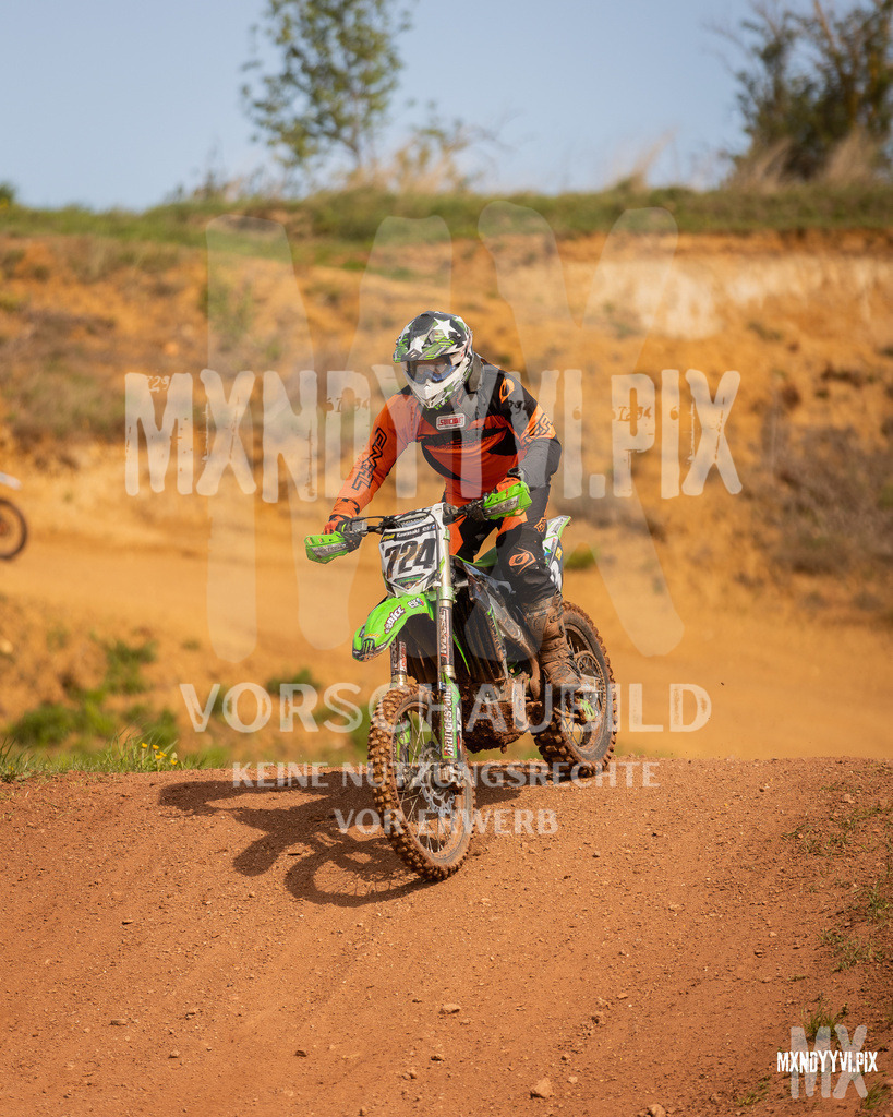 866A4020 | mxndyyvipix