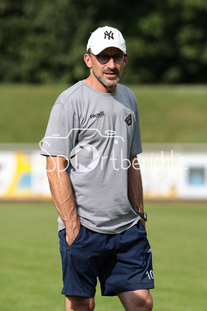 TSV 1861 Nördlingen - FC Pipinsried | im Bild Josef STEINBERGER  / Freistller / Einzelfoto