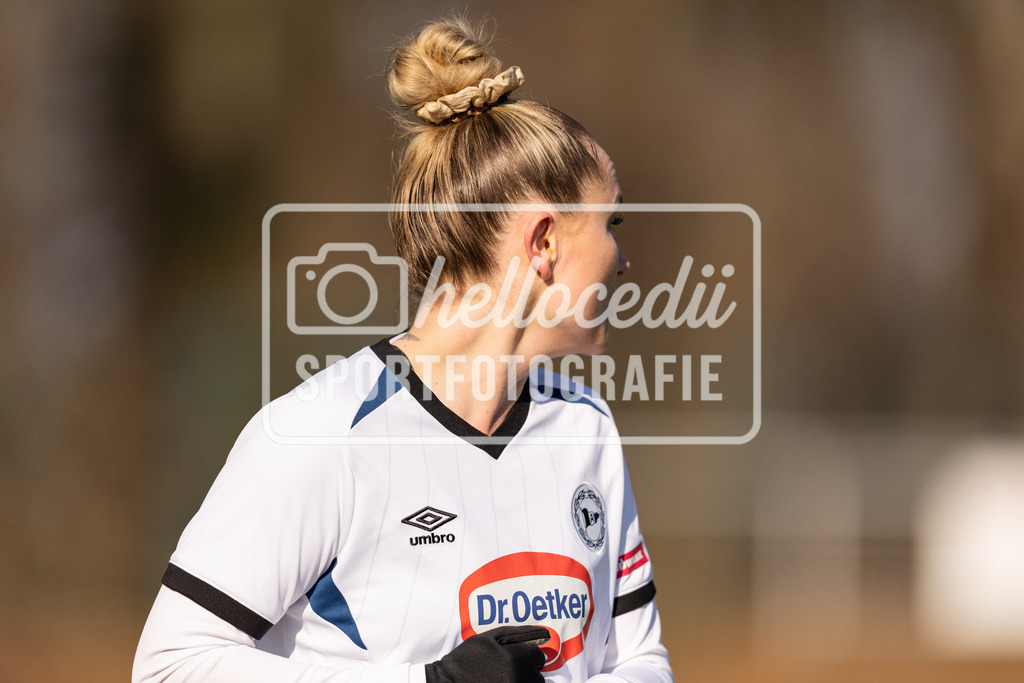 Fußball I Frauen I Saison 2025-2026 I Testspiel I BW Hollage - DSC Arminia Bielefeld I 15.02.2026-093 | Jocelyn Hampel (27, DSC Arminia Bielefeld) - Realisiert mit Pictrs.com