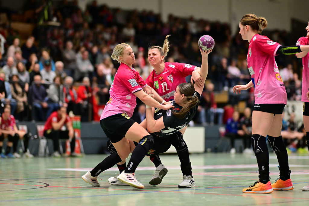 Handball I Frauen I Saison 2024-2025 I 2. HBF I 16. Spieltag I HL Buchholz 08-Rosengarten - SV Union Halle-Neustadt | Der Sportfotograf. - Realisiert mit Pictrs.com
