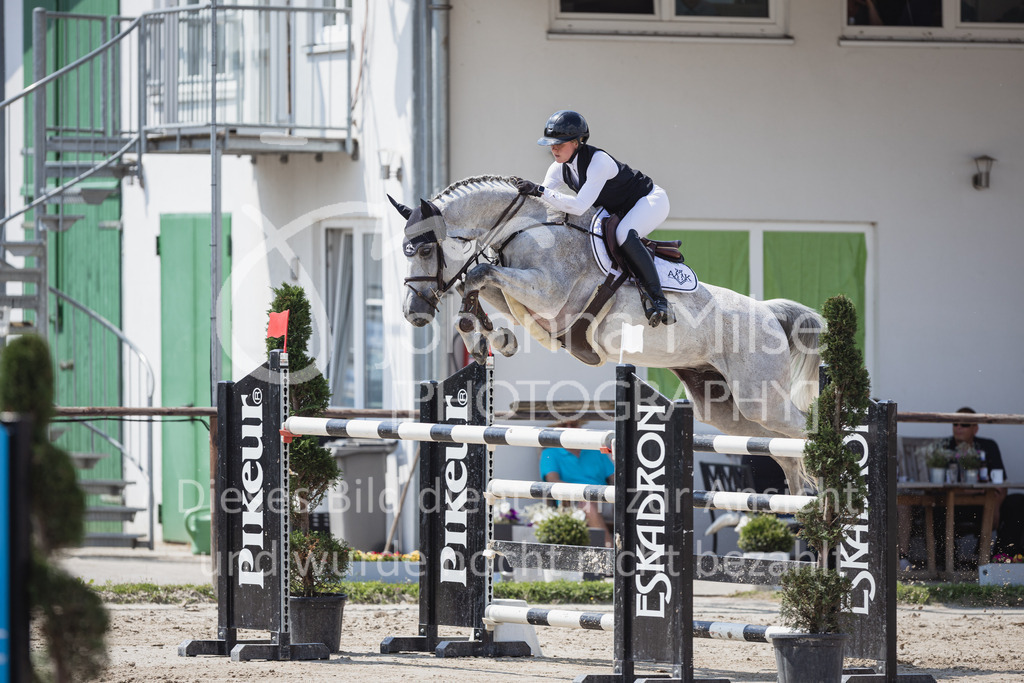 230624_PfSpTa_M2-Spr-941 | Deine schönsten Turniermomente als professionelle Fotos! Entdecke hochwertige Pferdesport-Fotografie im Online-Shop. Jetzt Fotos finden & bestellen!