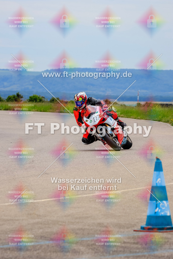 MotoTeam-2813 | Hier findet Ihr Bilder von Touristenfahrten auf der Nürburgring Nordschleife oder von anderen Veranstaltungen die ich besucht habe. Viel Spass beim Durch Schauen 