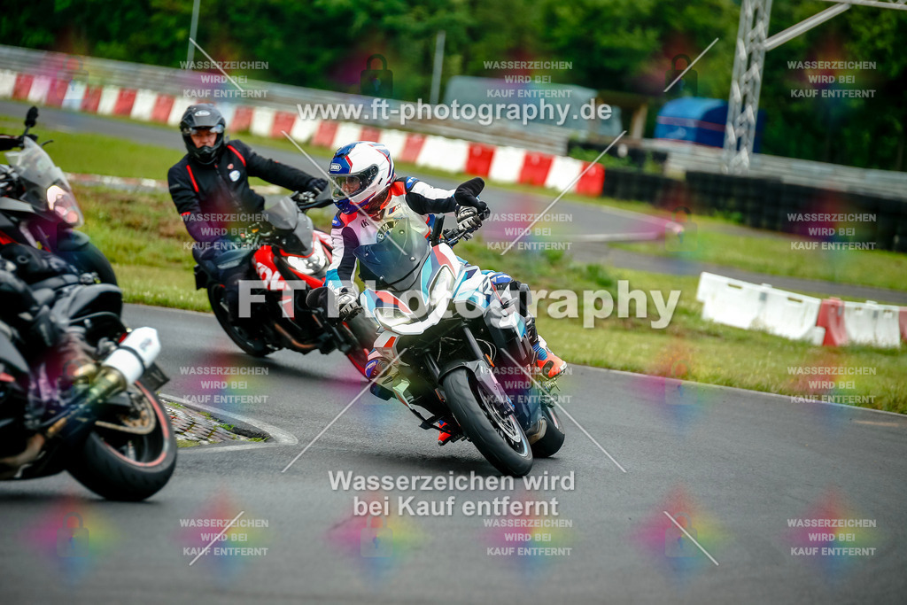 VBK-3839 | Hier findet Ihr Bilder von Touristenfahrten auf der Nürburgring Nordschleife oder von anderen Veranstaltungen die ich besucht habe. Viel Spass beim Durch Schauen 