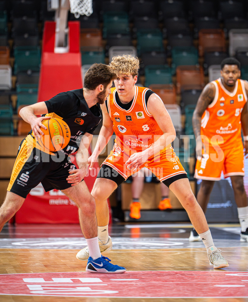 Basketball I Herren I Saison 2025-2026 I ProB Nord I 18. Spieltag I Rasta Vechta II - LOK Bernau-27 | Moritz Grüß (8,Rasta Vechta II)  - Realisiert mit Pictrs.com