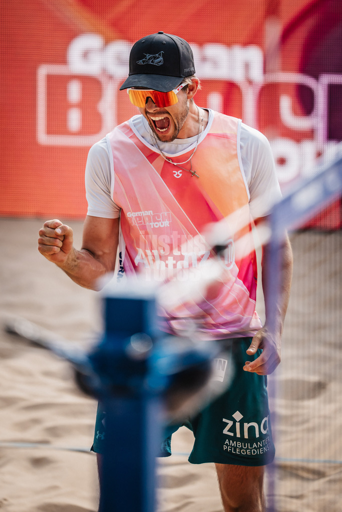 Beachvolleyball | Männer | Allianz German Beach Tour 2025 | Tourstop Düsseldorf | 17.05.2025 | Niklas Held jubelt