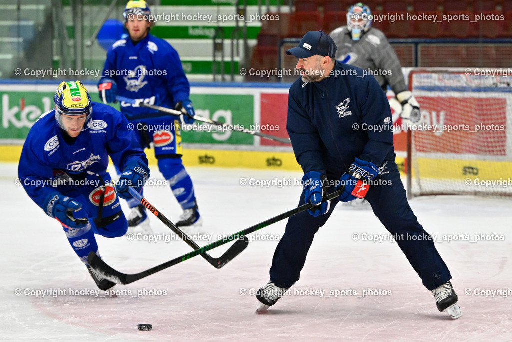 Eistrainig EC VSV mit Headcoach Pierre Allard | #72 John Hughes EC VSV, Eistraining EC VSV mit Headcoach Pierre Allard, 1.Eistraining EC VSV mit Headcoach Pierre Allard am 02.12.2025 in Villach (Stadthalle Villach), Austria, (Photo by Bernd Stefan)
