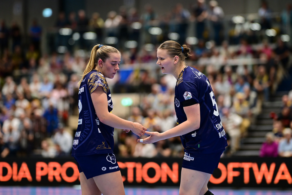 Handball I Frauen I Saison 2025-2026 I 1. HBF I 2. Spieltag I Buxtehuder SV - Thüringer SV | Der Sportfotograf. - Realisiert mit Pictrs.com