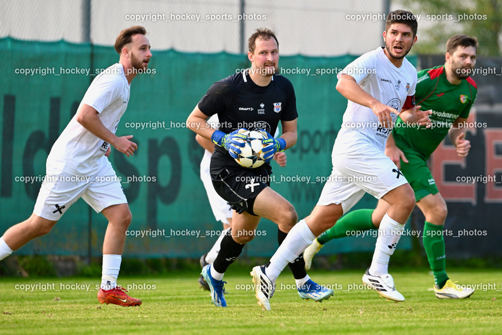 FC ASKÖ Gmünd vs. Union Matrei  | #9 Oliver Josef Steiner Matrei, #1 Julian Weiskopf Matrei, #10 Jonathan Panzl Matrei, FC ASKÖ Gmünd vs. Union Matrei , FC ASKÖ Gmünd vs. Union Matrei  am 21.09.2024 in Gmünd (Sportplatz Gmünd), Austria, (Photo by Bernd Stefan)