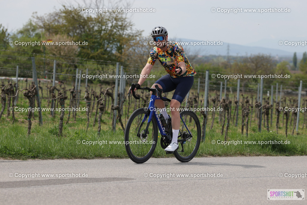 368A4938 | Neusiedlersee Radmarathon 2026@sportshot_your_pictrs #yourpictures#roadtowm2029 #nrm #neusiedlerseeradmarathon #neusiedlersee #neusiedlerseetourismus #burgenland #mörbisch #nrm26 #burgenlandtourismus #voglundco #poweredbyburgenlandtourismus #radsport #rad #marathon #ucigranfondo #visitburgenland #ucigranfondoworldseries