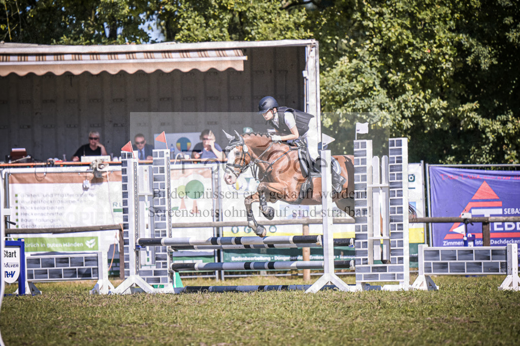 DOS_0501 | Entdecke hochwertige Reitturnierfotos von Foto Oger. Professionell, emotional und authentisch – jetzt Lieblingsmomente im Shop bestellen.Deutschlandweite Turnierfotografie. - Realisiert mit Pictrs.com
