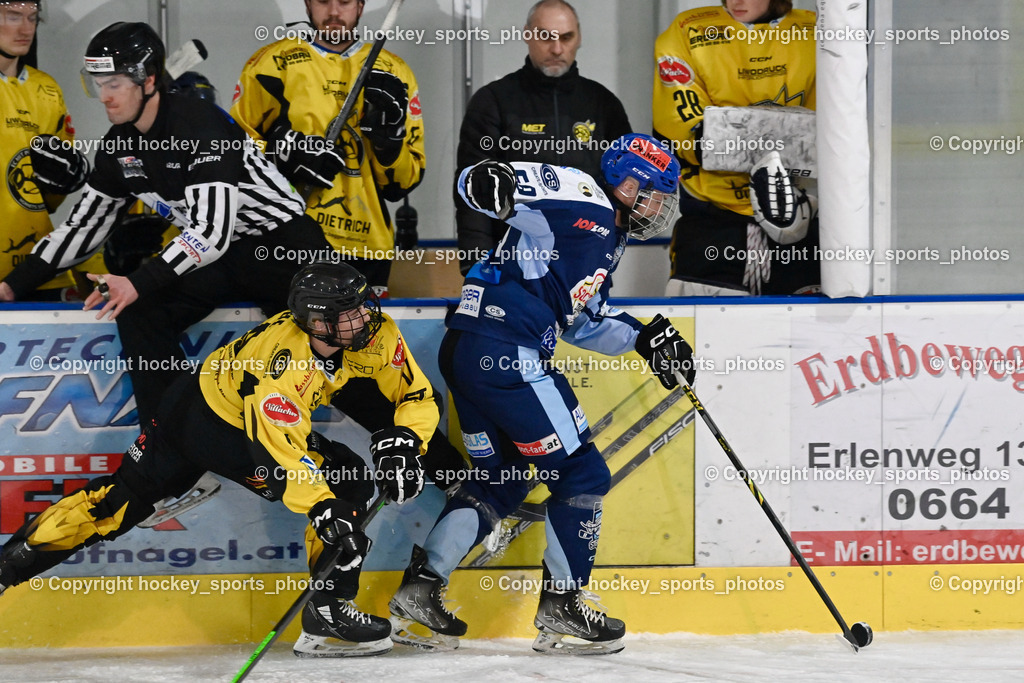 ESC Steindorf vs. EC Hornets Spittal 20.2.2024 | Puff Wolfgang Referee#14 Stele Florian EC Hornets Spittal, #69 Kreuzer Philipp ESC Steindorf, , ESC Steindorf vs. EC Hornets Spittal 20.2.2024, ESC Steindorf vs. EC Hornets Spittal 20.2.2024 am 20.02.2024 in Steindorf (Ossiachersee Halle), Austria, (Photo by Bernd Stefan)