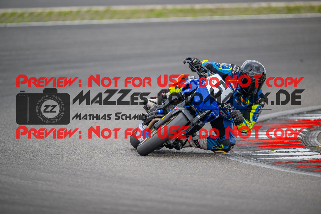 MaZZes-Fotomatrix-20260904-634167 | TWIN