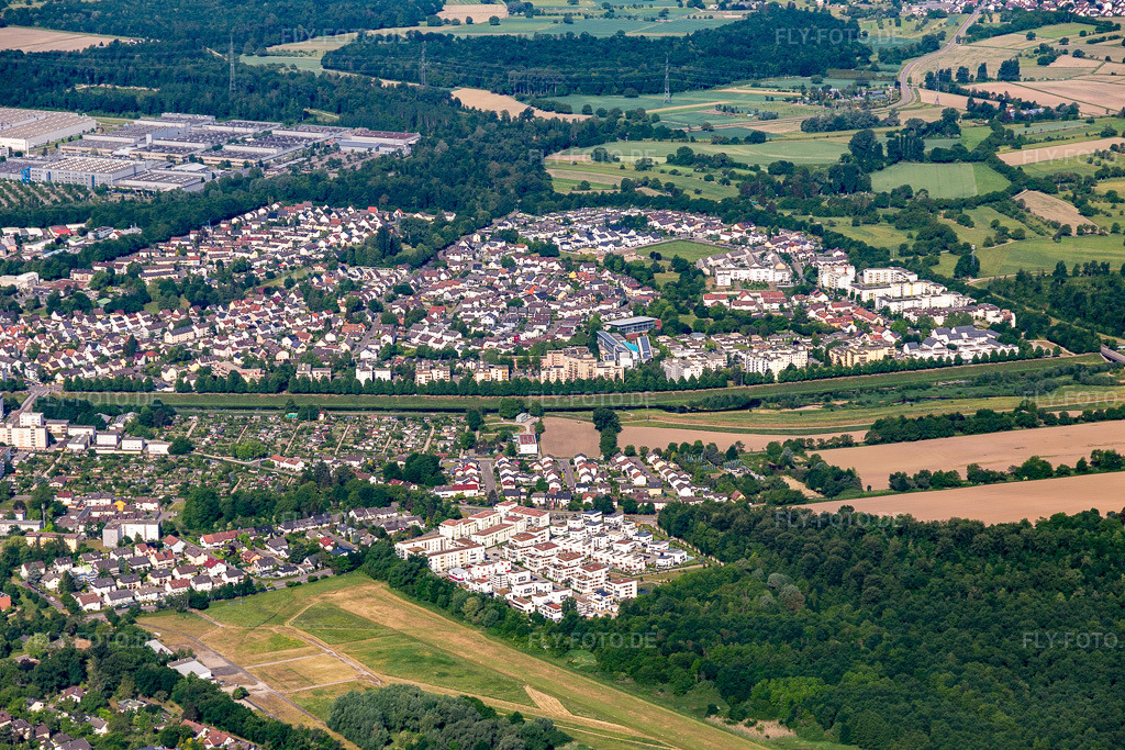 Luftbild: Rheinauer Ring von Osten im Ortsteil Rheinau in Rastatt im Bundesland Baden-Württemberg in Deutschland. – Foto: IMG_131699.jpg vom 22.05.2022 durch Werner Riehm/FLY-FOTO.de – Auflösung des Originals: 5472 x 3648 px – Stadt Rastatt - Das offizielle Stadtportal für die Barockstadt Rastatt | Rastatt