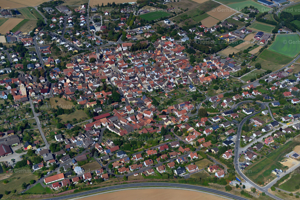 3650648 | REMLINGEN 13.09.2016 Stadtzentrum im Innenstadtbereich  in Remlingen im Bundesland Bayern, Deutschland // The city center in the downtown area  in Remlingen in the state Bavaria, Germany Foto: Gerhard Launer