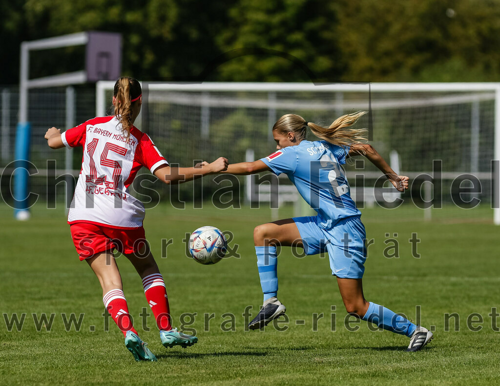 2023-09-09_101_FC_Bayern_Muenchen_gegen_SC_Freiburg | Aschheim, Deutschland, 09.09.2023:
Fußball, B-Juniorinnen-Bundesliga Süd 2023 / 2024, 1. Spieltag, FC Bayern München gegen SC Freiburg, Endergebnis: 4:0

Foto: Christian Riedel / fotografie-riedel.net