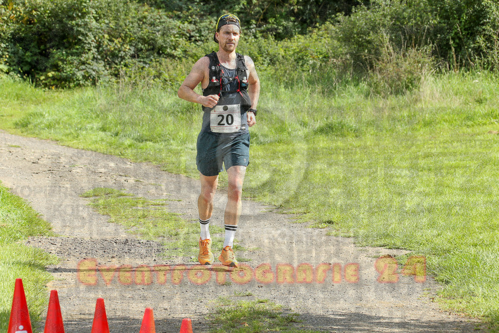 230826_1523_EX1_1388 | Sportfotografie im Rhein-Sieg Kreis, Köln, Bonn, NRW, Rheinland Pfalz, Hessen, etc. Unser Tätigkeitsfeld umfasst den Laufsport vom Volkslauf über den Marathon, Duathlon, Triathon bis zum Ultralauf wie Kölnpfad Ultra oder Schindertrail.