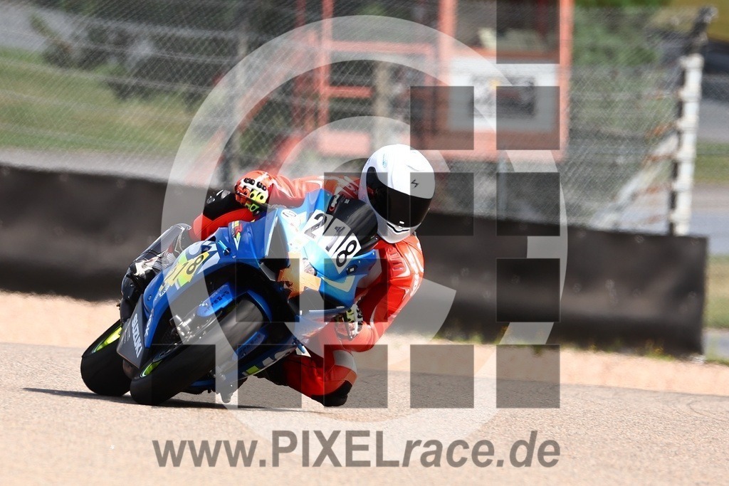 0218-20240822_02416 | Schöne Erinnerungen an spannende Momente - das festzuhalten ist unser Job. PIXELrace.de ist seit 2003 auf den Rennstrecken Europas unterwegs um die Action draußen beim Fahren und die wunderbare Stimmung imm Fahrerlager für euch einzufangen.