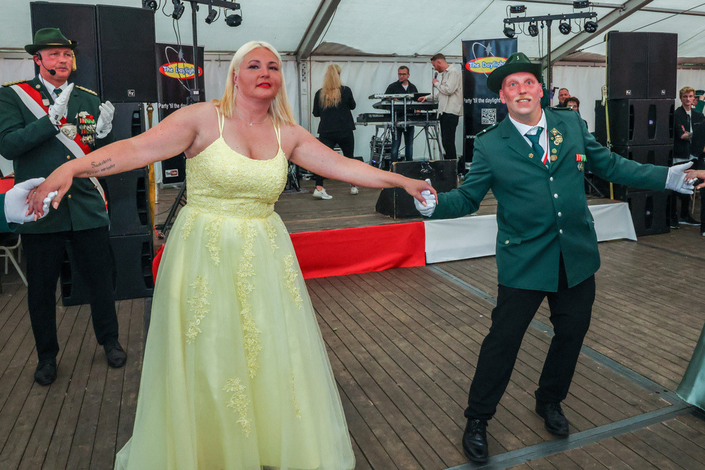 top-top.de 240601-213 | Foto, Video, Fotografie, Videografie, Fotobox, DJ, Discjockey, Musik, Musikbox, Veranstaltung, Photobooth, Amazon, Ebay, Buchtipp, Bestseller, Autor, Verlag, Buch, Wesel, Hamminkeln, NRW, Dinslaken, Rees, Drohne, Hochzeit, Party, Fotobox, Wesel, Fotograf