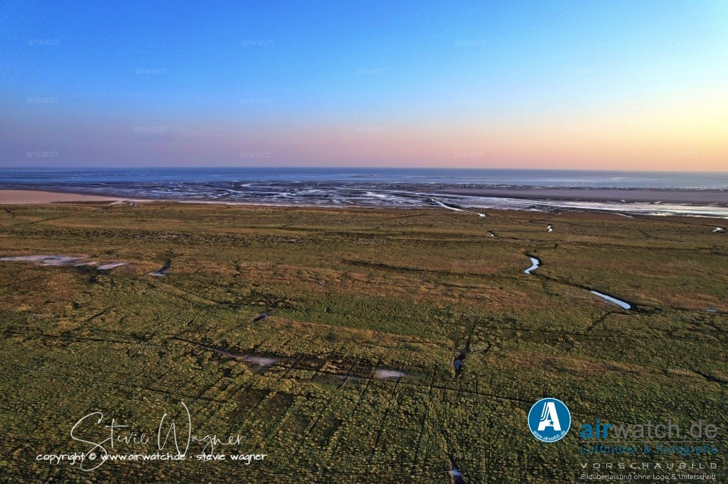 St.Peter-Ording - Boehl | Entdecken Sie atemberaubende Luftbilder und Fotografien auf airwatch.de - Tauchen Sie ein in eine Welt voller faszinierender Aufnahmen aus der Vogelperspektive.