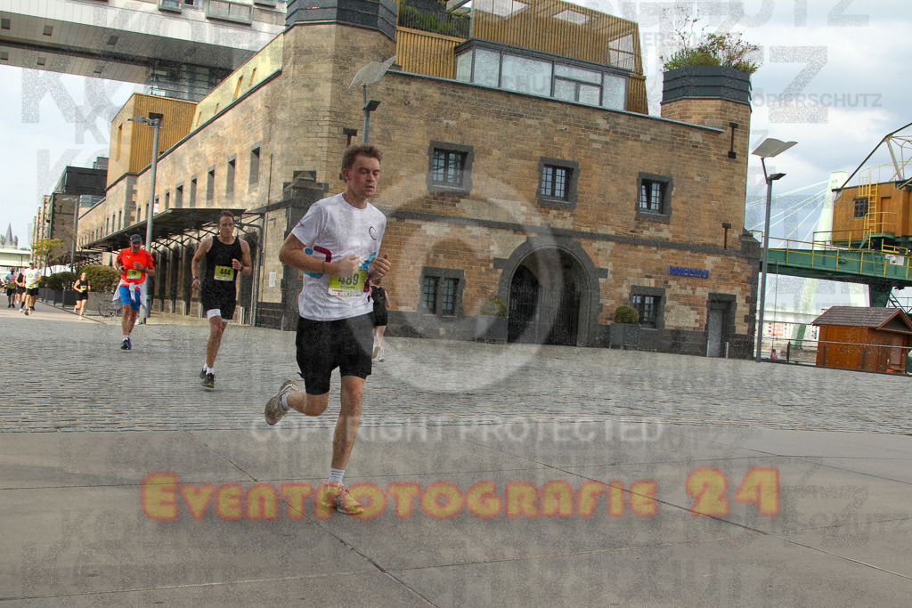 250920_1525_EV4_8763 | Sportfotografie im Rhein-Sieg Kreis, Köln, Bonn, NRW, Rheinland Pfalz, Hessen, etc. Unser Tätigkeitsfeld umfasst den Laufsport vom Volkslauf über den Marathon, Duathlon, Triathon bis zum Ultralauf wie Kölnpfad Ultra oder Schindertrail.