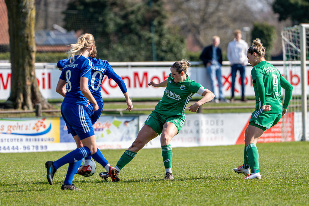 Fußball I Frauen I Saison 2025-2026 I Oberliga Niedersachsen I 17. Spieltag I TuS Lutten - BW Hollage I 12869 | jns.sportfotos - Realisiert mit Pictrs.com