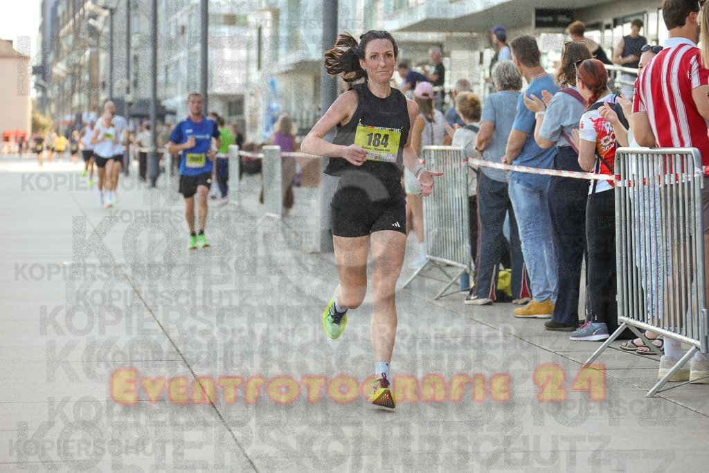 250920_1444_EX1_7404 | Sportfotografie im Rhein-Sieg Kreis, Köln, Bonn, NRW, Rheinland Pfalz, Hessen, etc. Unser Tätigkeitsfeld umfasst den Laufsport vom Volkslauf über den Marathon, Duathlon, Triathon bis zum Ultralauf wie Kölnpfad Ultra oder Schindertrail.