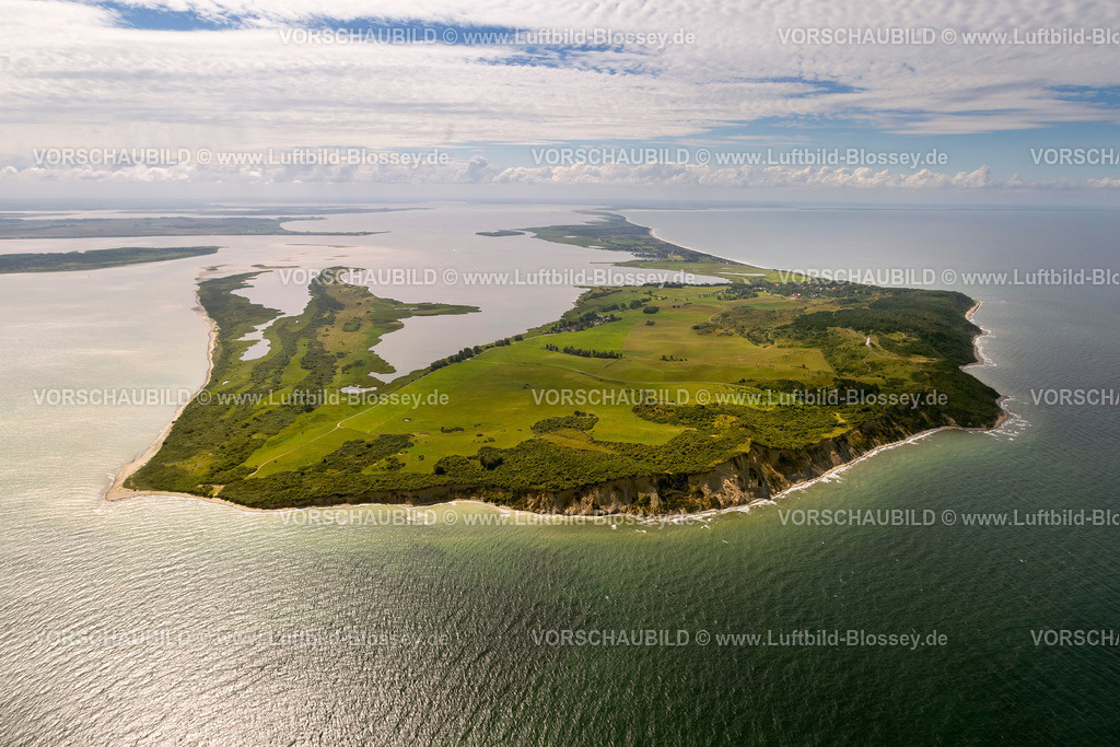 Hiddensee12081833 | Nordspitze der Insel Hiddensee mit dem Leuchtturm Dornbusch und der Ortschaft Kloster,  Insel Hiddensee, Ostseeinsel, Mecklenburg-Vorpommern, Deutschland, Europa