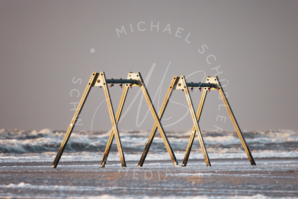 2023-01-30 SPO Strand Wind Sturm Wellen Sonnenuntergang - 061 | Schwotte Media - Realisiert mit Pictrs.com