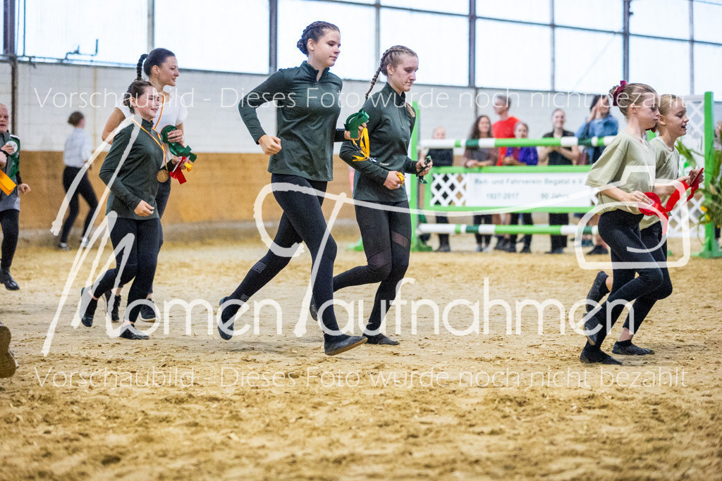 Platzierung5+6+7+NS-040 | MomenTaufnahmen Pferdesportfotos