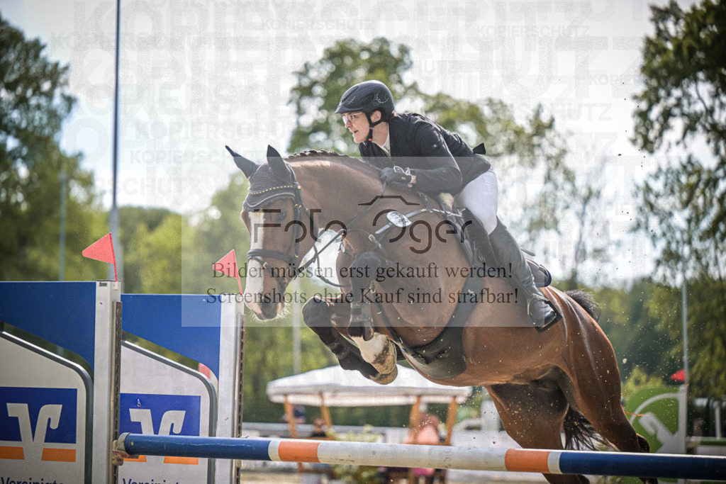 DOS_2778 | Entdecke hochwertige Reitturnierfotos von Foto Oger. Professionell, emotional und authentisch – jetzt Lieblingsmomente im Shop bestellen. - Realisiert mit Pictrs.com