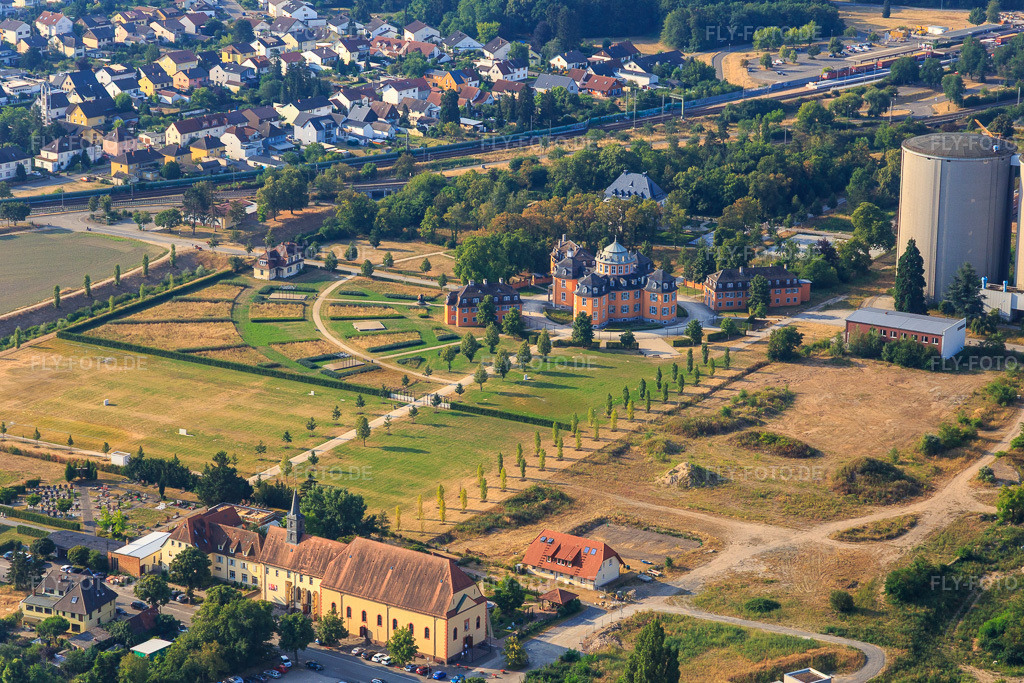 Luftbild: Eremitage Waghäusel in Waghäusel im Bundesland Baden-Württemberg in Deutschland. – Foto: IMG_108924.jpg vom 15.07.2018 durch Werner Riehm/FLY-FOTO.de – Auflösung des Originals: 5242 x 3495 px – Link zu der der Hirsch & Wölfl GmbH - Link öffnet in neuem Fenster
