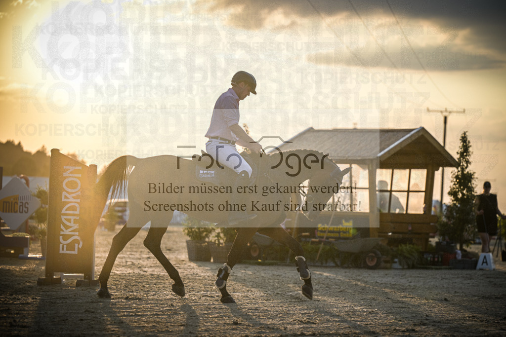 DOS_1332 | Entdecke hochwertige Reitturnierfotos von Foto Oger. Professionell, emotional und authentisch – jetzt Lieblingsmomente im Shop bestellen.Deutschlandweite Turnierfotografie. - Realisiert mit Pictrs.com