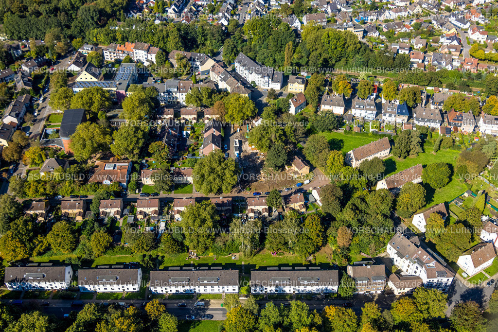 Essen241000741 | Luftbild, Wohnsiedlung Quartier Litterode, Rudolfstraße zwischen Sulzbachtal und Wendelinstraße, Grundschule und ehemalige St. Joseph Kirche Korumhöhe, Leithe, Essen, Ruhrgebiet, Nordrhein-Westfalen, Deutschland
