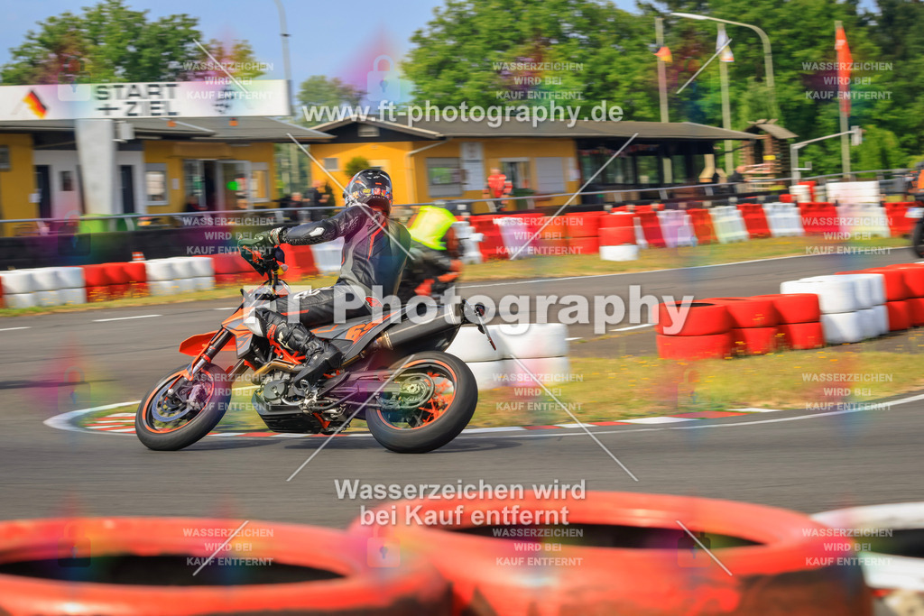 _DSK2185 | Hier findet Ihr Bilder von Touristenfahrten auf der Nürburgring Nordschleife oder von anderen Veranstaltungen die ich besucht habe. Viel Spass beim Durch Schauen 