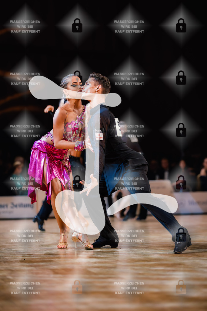 Goldstadtpokal 2025 - WDSF World Open Latin 9th (51) Vladyslav Tsykhanovskyi _ Veronika Tsikhanovska (Schwar Weiß Club Pforzheim)-2025-01-25-9793 | Webshop for digital downloads and prints of dance sport, event & show photographer Julian Link - Realisiert mit Pictrs.com