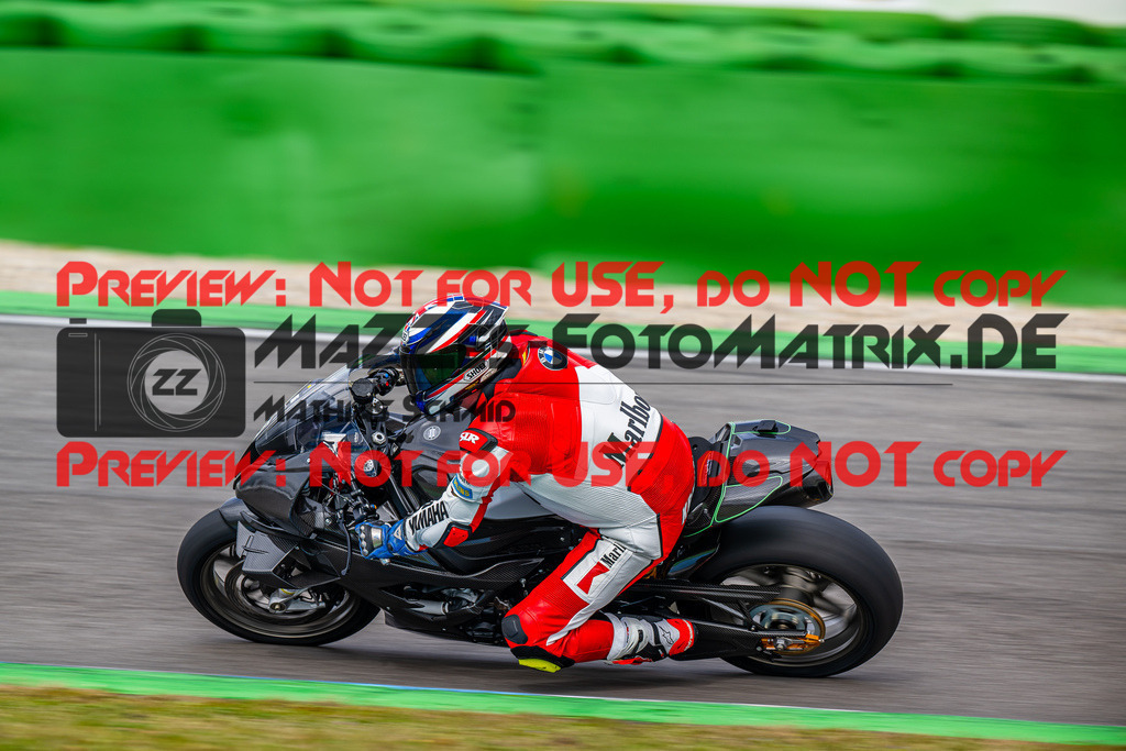 MaZZes_Fotomatrix_20240316_6007705_6713 | Fotograf Mathias Schmid
Sportfotograf,
Eventfotograf,
Hochzeitsfotograf,
Portraitfotograf