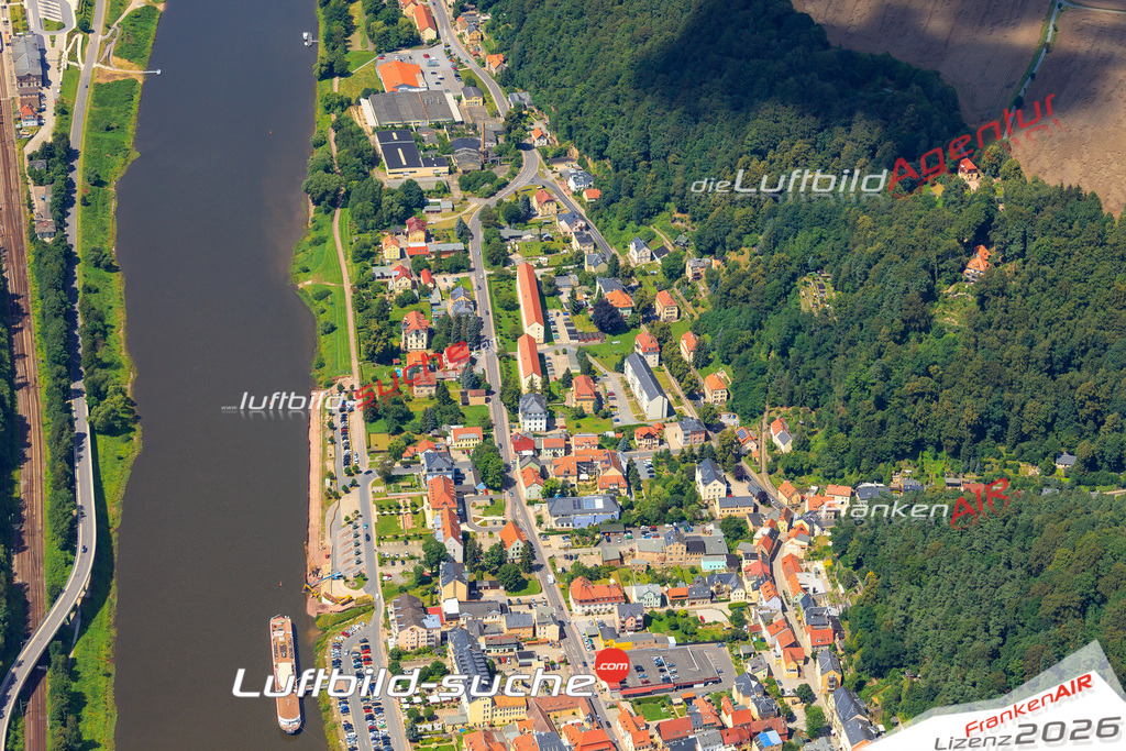 Die Luftaufnahme der Stadt Bad Schandau wurde vom UL-Flugzeug heraus erstellt ( keine Drohne )- hohe Auflösung für beste Qualität