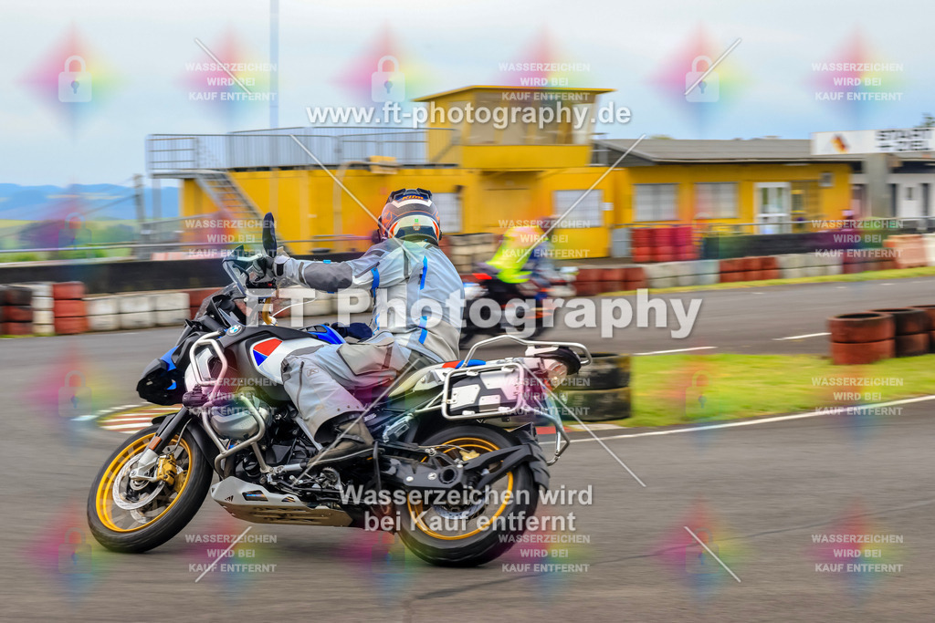 OBK-5518 | Hier findet Ihr Bilder von Touristenfahrten auf der Nürburgring Nordschleife oder von anderen Veranstaltungen die ich besucht habe. Viel Spass beim Durch Schauen 