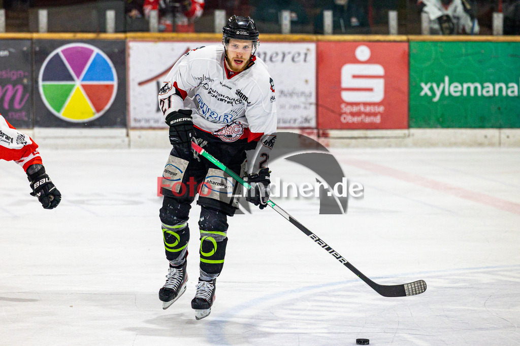 Spiel 3 Finale TSV Peißenberg Miners vs EHC Königsbrunn | Eishockey Bayernliga Playoffs 2023/2024, Spiel 3 Finale TSV Peißenberg Miners vs EHC Königsbrunn, 20240328,
Toms PROKOPOVICS (EHC 27) in Aktion,
2024-03-28 in Peißenberg (Eisstadion)
27 Toms PROKOPOVICS (EHC 27)
Copyright: WolfgangxLindner foto-lindner.de