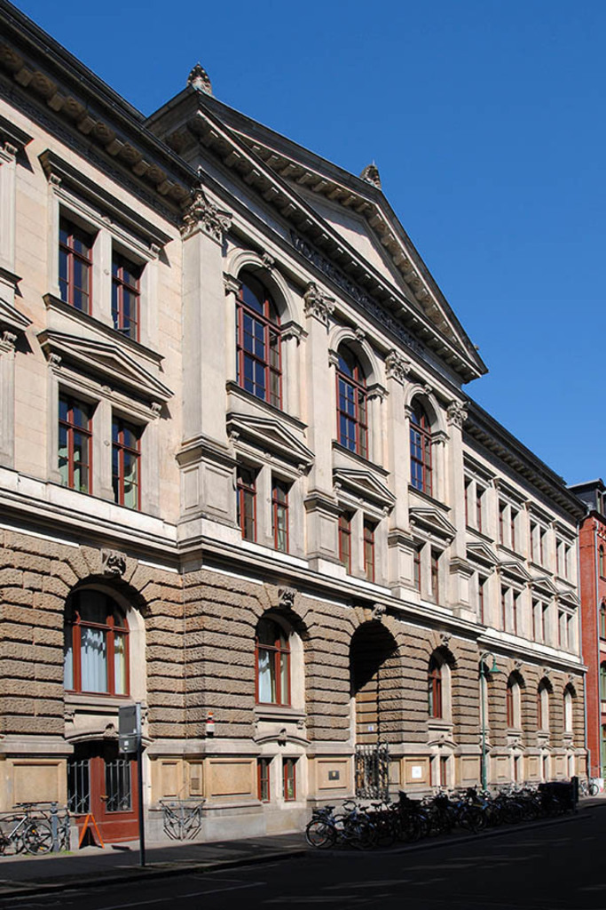 Foto: Leipzig - Volkshochschule | Das Team hinter BILDLEXIKON LEIPZIG bündelt historische wie aktuelle Informationen über die Stadt Leipzig in Text und Bild auf einer Plattform und stellt diese der interessierten Öffentlichkeit zur Verfügung.